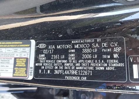 2017 Kia Forte Lx z USA, uszkodzony, nr VIN 3KPFL4A79HE122671